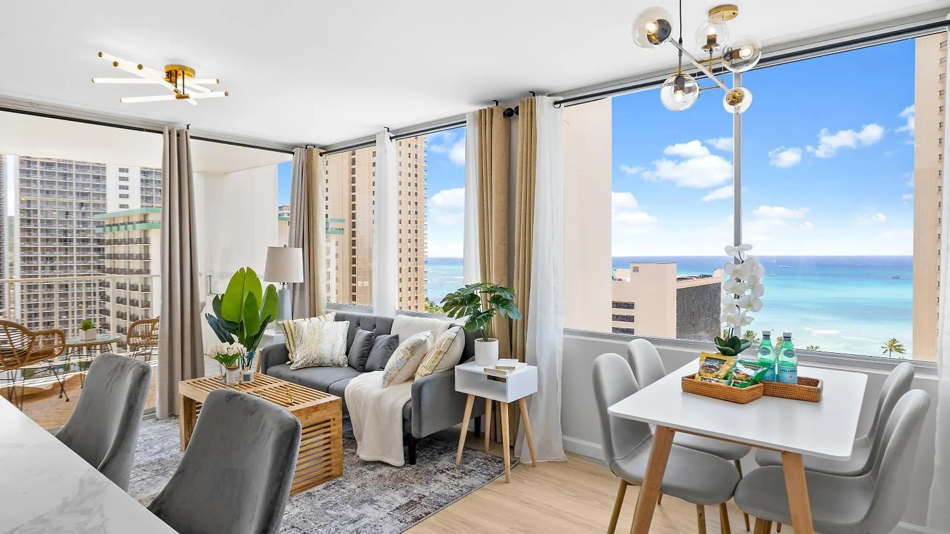 Stylish 1-Br Condo With Breathtaking Ocean Views Honolulu